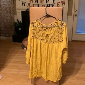 Torrid mustard, gray crochet top
